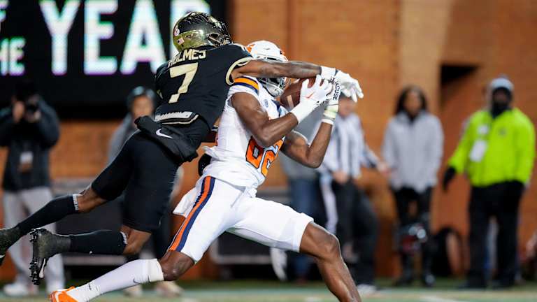 Texas lands Wake Forest transfer DB Gavin Holmes